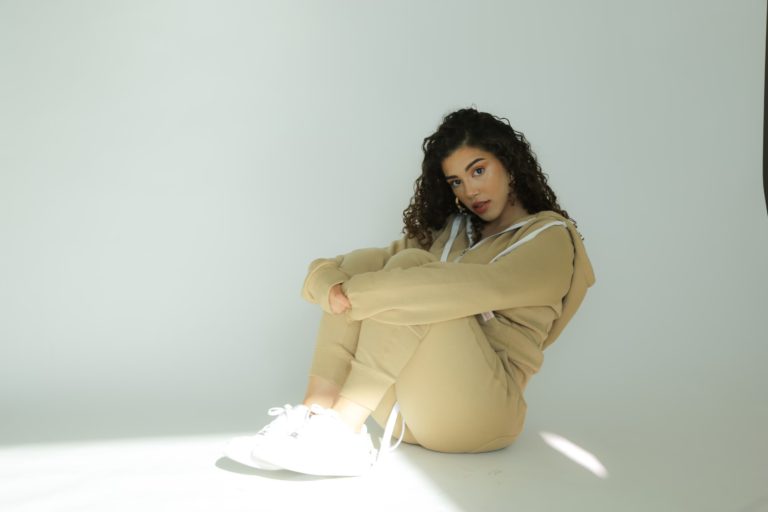 Mandi Castillo of “The Voice” on New Album, Becoming a Kidney Donor, And Post-Covid Success