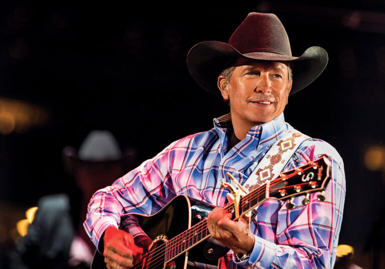 George Strait: The King of Country Lights Up Seattle