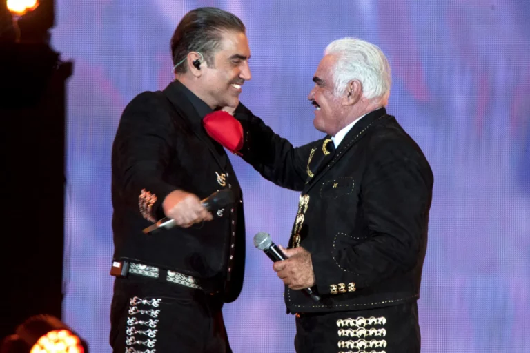 Alejandro Fernandez Announces New Tour: ‘De Rey a Rey’ Which Will Pay Homage to Late Father Vicente Fernandez ‘King of Ranchera Music’